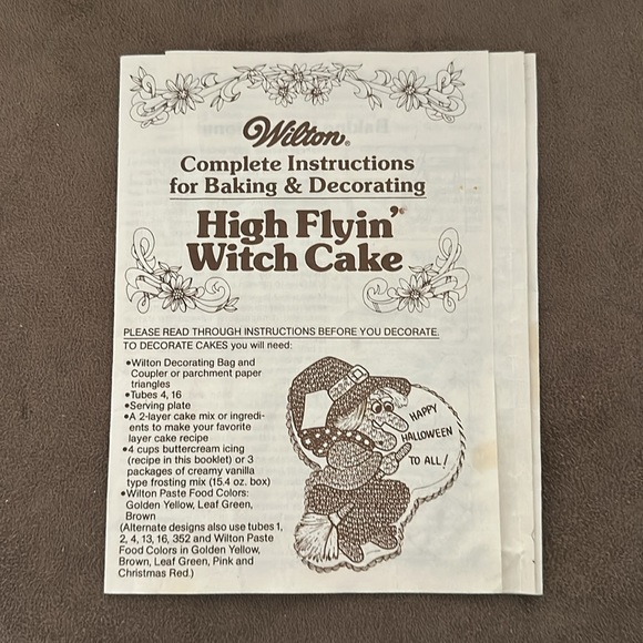 Wilton *VINTAGE* High Flyin' Witch Cake Bake & Decorate Party Pan - Picture 12 of 12